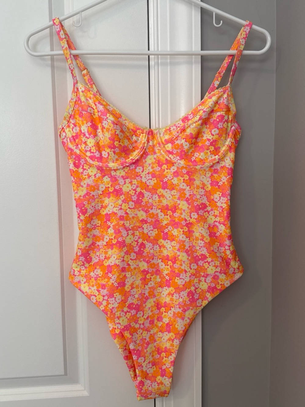 KULANI KINIS- Floral One-Piece Swimsuit! New!